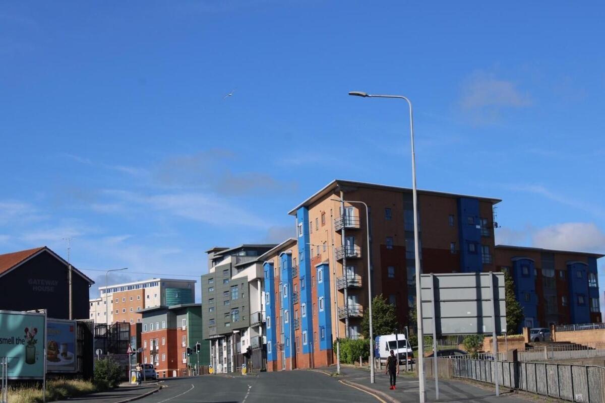 Two Bedroom Apartment, Free Parking, Close To Uclan And Free Wifi Preston  Exterior photo